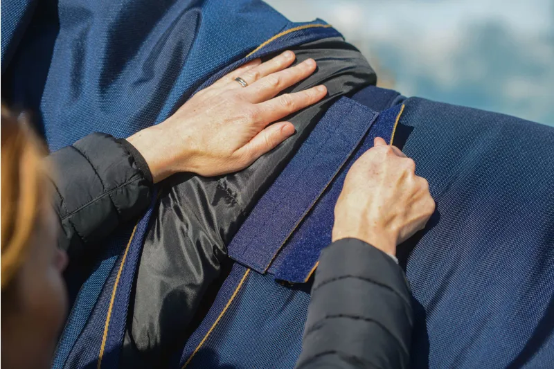 Mackey Wicklow Lightweight 50g Turnout Rug And Neck Set-2