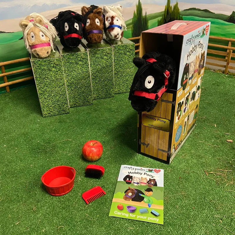 Crafty Ponies Hobby Pony Black