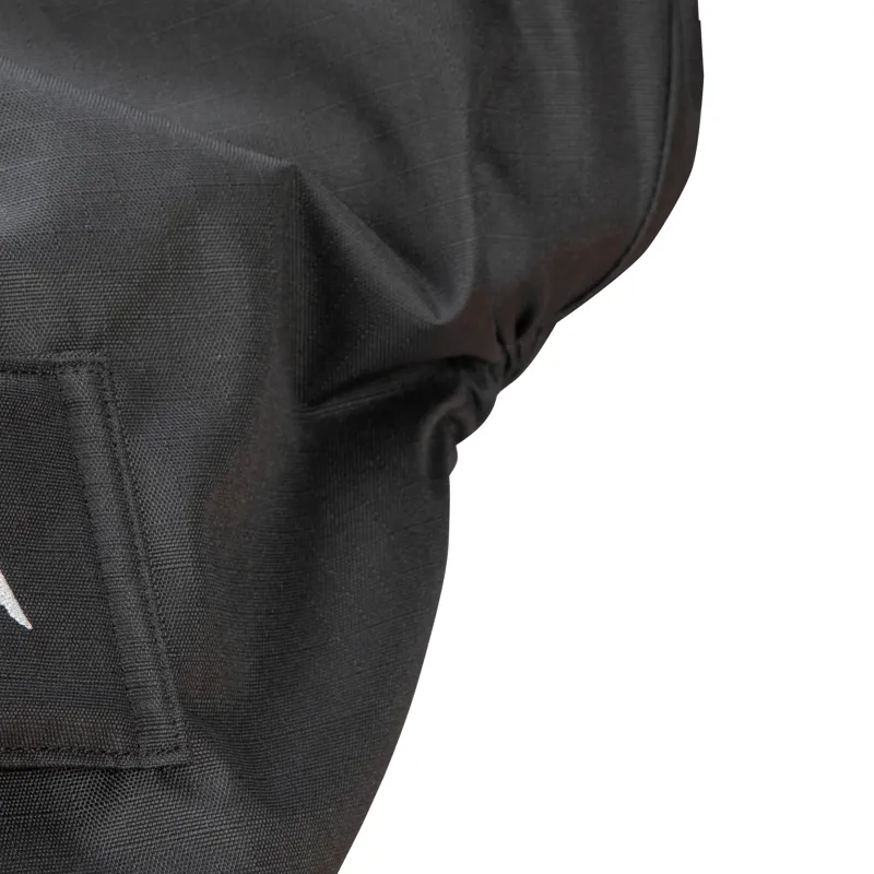 Shires Aubrion Waterproof Fleece Lined Saddle Cover Black-5