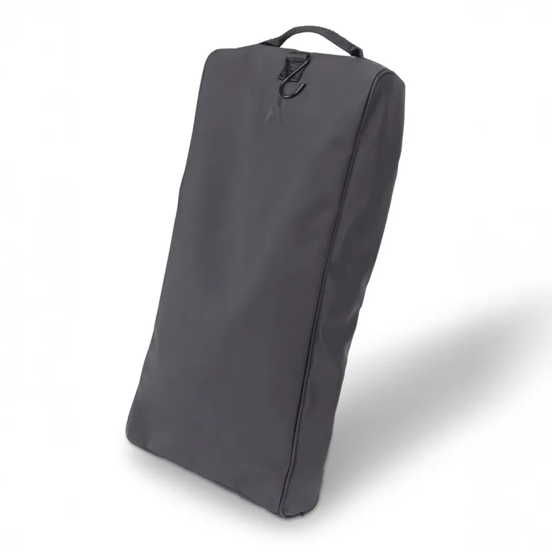 Shires Aubrion React Bridle Bag Black-3