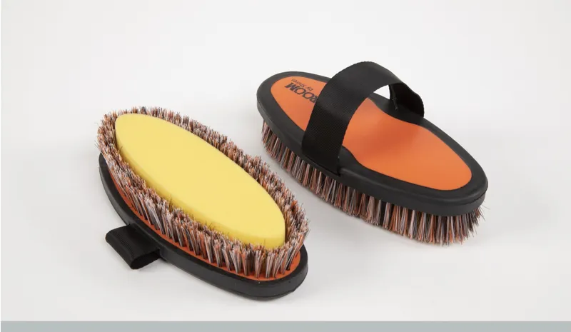 Shires Ezi-Groom Grip Body Wash Brush Orange