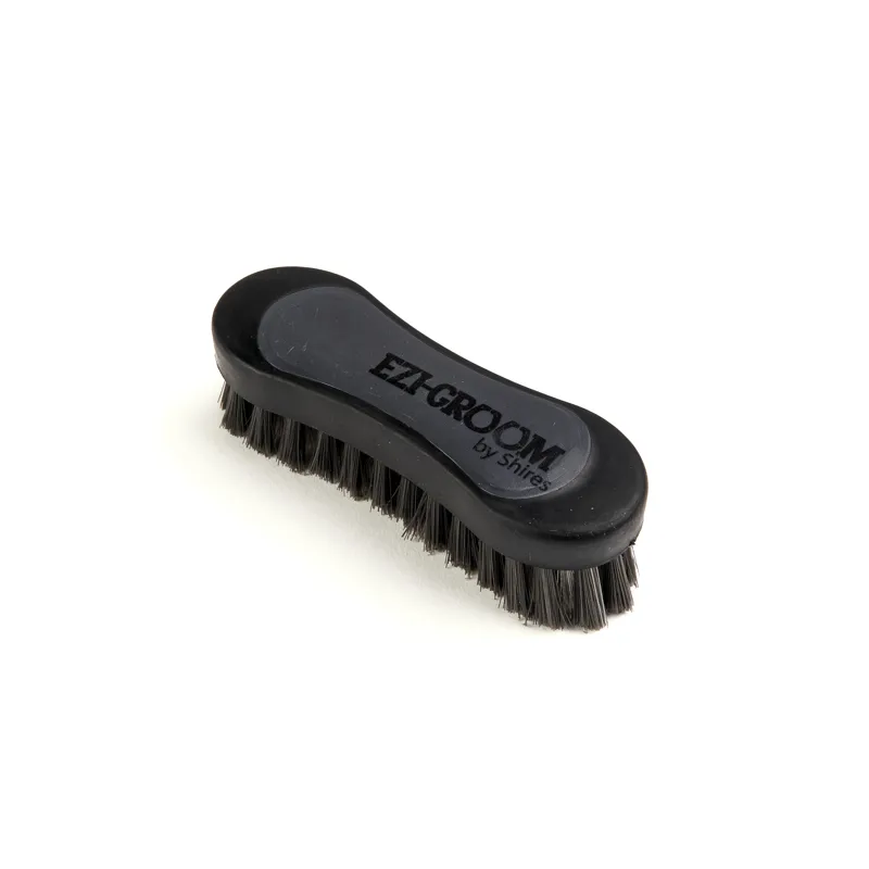 Shires Ezi-Groom Grip Face Brush Black