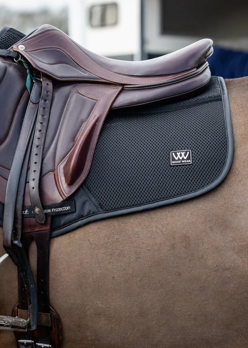 Woof Wear iVent CC Saddle Pad Black-5