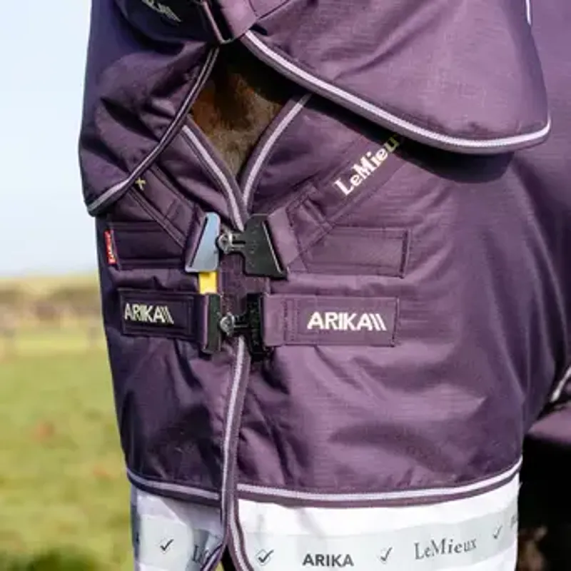 LeMieux Arika Ripstop 200g Medium Weight Turnout Rug Juniper-1