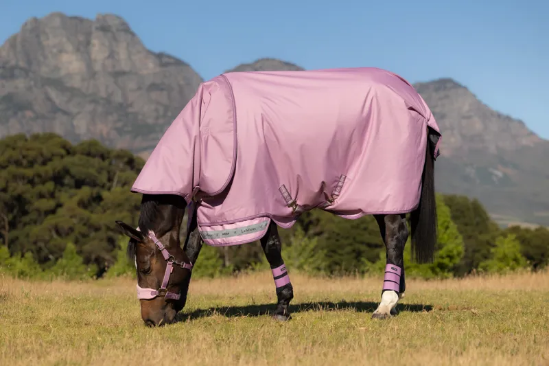 LeMieux Arika Ripstop 0g Lightweight Turnout Rug Fondant-1