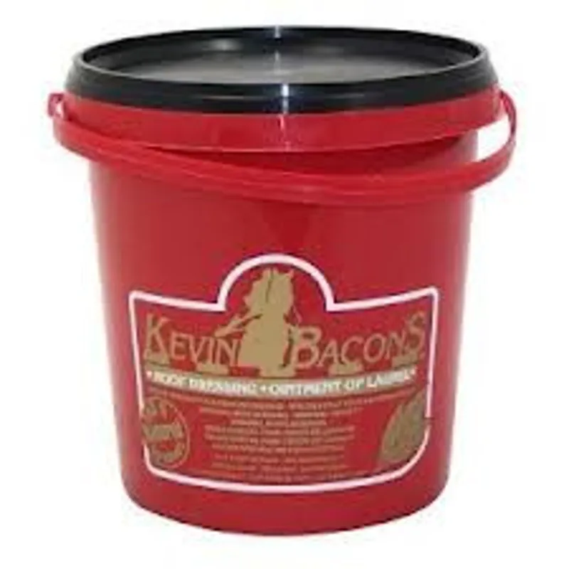 Kevin Bacon  Hoof Dressing 1L Tar Black
