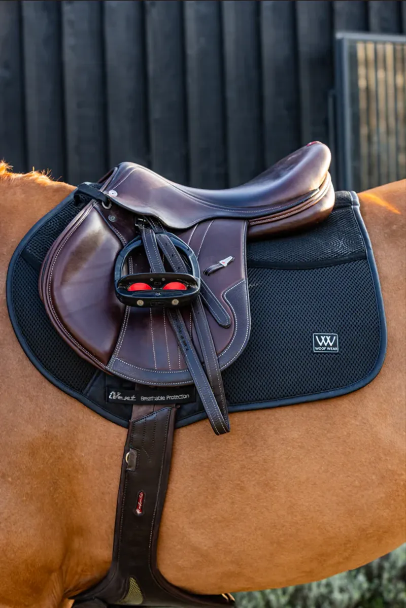 Woof Wear iVent CC Saddle Pad Black-6