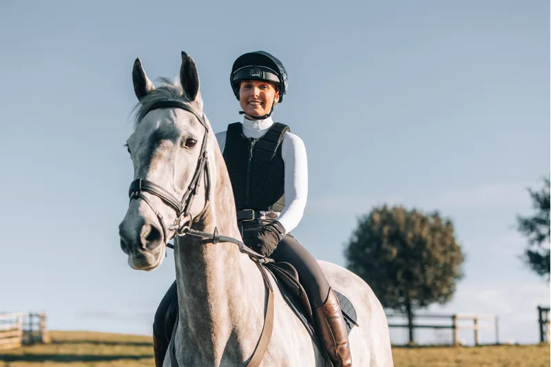 Racesafe Motion 3 Body Protector Adult Standard Front Black-3