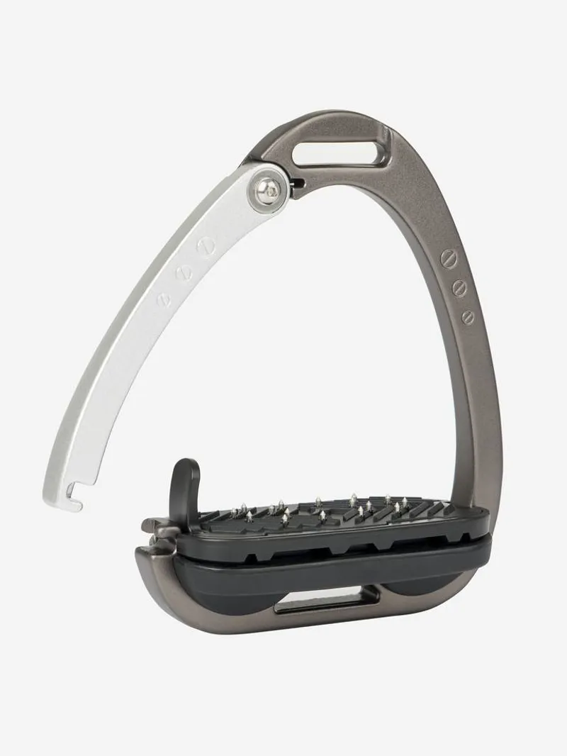 LeMieux Vector Balance Stirrup Carbon/Silver-3